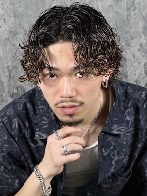 【波巻きスパイラル】大人の色気×ウェットショート