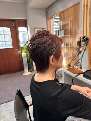 ピンクブラウンで楽しむミセスショート