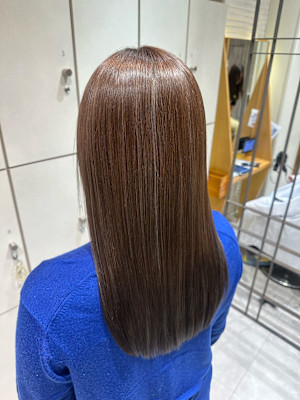 20代30代髪質改善ケラチントリートメントイルミナカラー