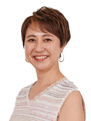 女性らしい柔らかさを活かしたショートレイヤー