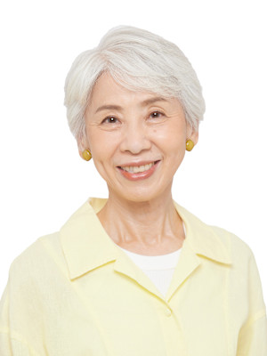 エレガントに白髪を楽しむ！大人世代のショートカット