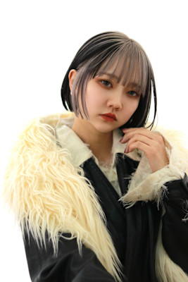 切りっぱなしボブ×デザインカラー A