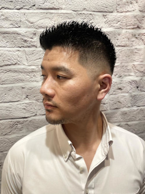 スキンフェード×束感ソフトモヒカンショート