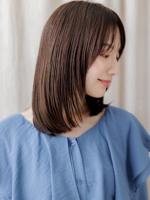 大人美人ダークアッシュバタフライレイヤーカット30代40代