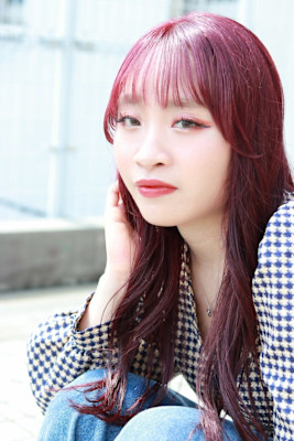 大人女子のツヤ感暖色カラー×ロングレイヤーカット　Y