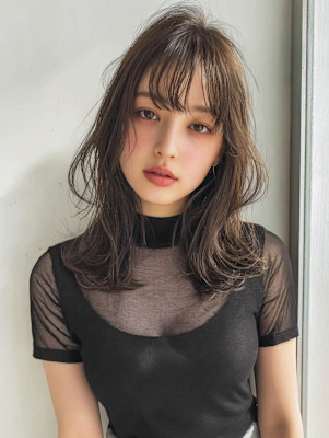 色気レイヤーくびれミディ　大宮　髪質改善