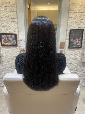 前髪ストレート×姫カットでつくるツヤ髪スタイル