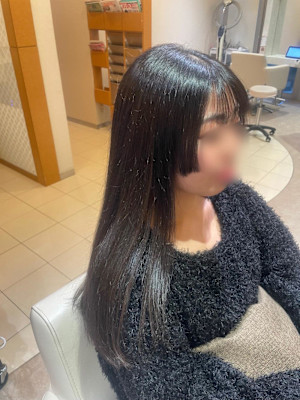 前髪ストレート×姫カットでつくるツヤ髪スタイル