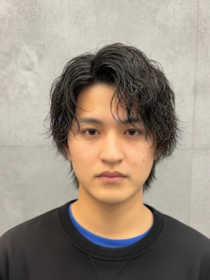 横浜桜木町メンズカット＋強めツイストスパイラルパーマ