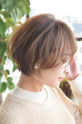 耳かけマッシュショート