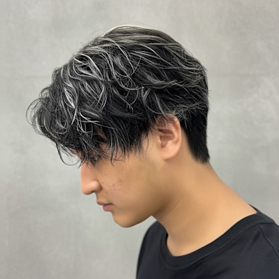 横浜メンズヘア 桜木町 シルバーメッシュ×波巻きパーマ風