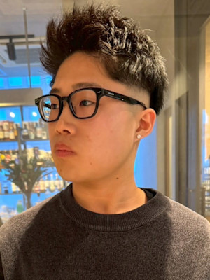 メンズカット アップバング モヒカン フェードカット 黒髪