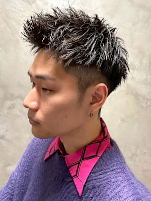 刈り上げ ツーブロック アップバング 束感ショート 黒髪