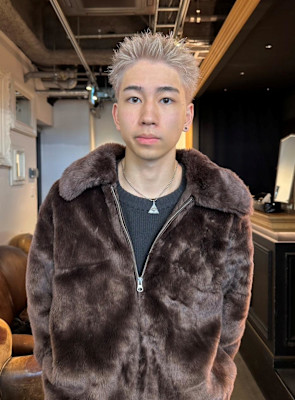 スパイキーショート×シルバーベージュ