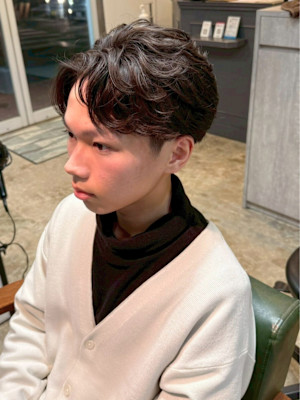 フェザーパーマ ナチュラルパーマ アップバング メンズ 束感