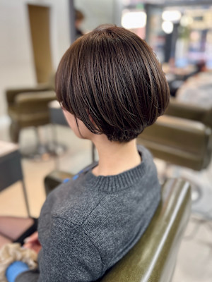 ショートボブ