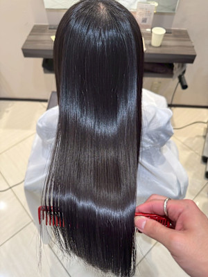 触れた瞬間に違いがわかる、美髪矯正ストレート