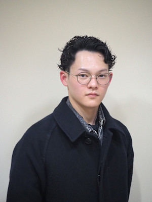 大人のラフウェーブメンズスタイル