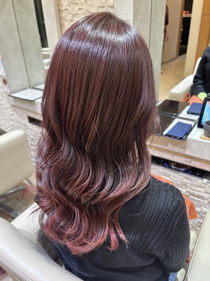 艶感たっぷり♪大人ガーリーなボルドーヘア