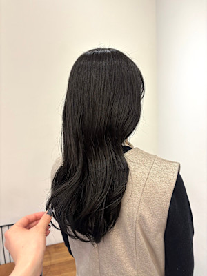 オリーブアッシュ　オリーブグレー　オリーブカラー　暗髪