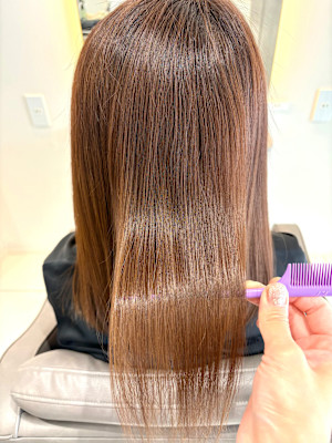 トーンダウンでも◎髪質改善ヘアカラー