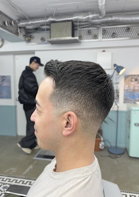 低めのナチュラルスキンフェード