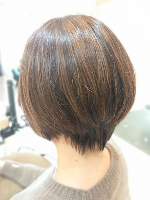 白髪ぼかしハイライトイルミナカラー