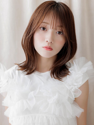 ワインレッド小顔クラゲヘアー外ハネウルフボブディ30代40代