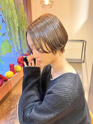 30代40代50代【美フォルム前下がり大人ショートボブ】