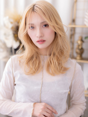 全頭ブリーチ韓国風こなれヘアレイヤーパーマ　カーテンバング