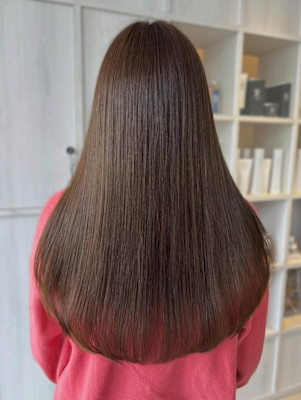 ブラウンカラー 透明感カラー ロング 髪質改善 艶髪 30代