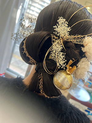 カチモリ＆デカリボンヘア