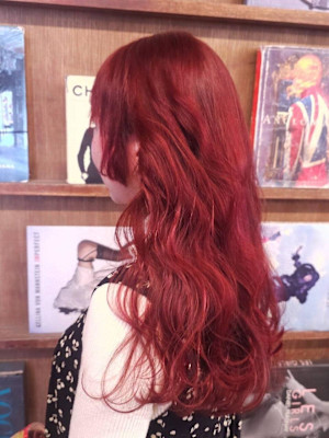 ブリーチなしチェリーピンク×艶ウェーブ