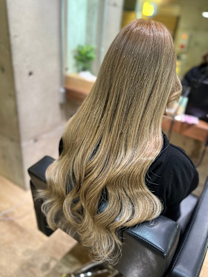 ミルクティーベージュ