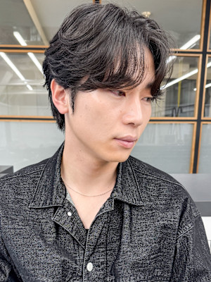 外国人風◎20代フェザーパーマ×ニュアンス暗髪