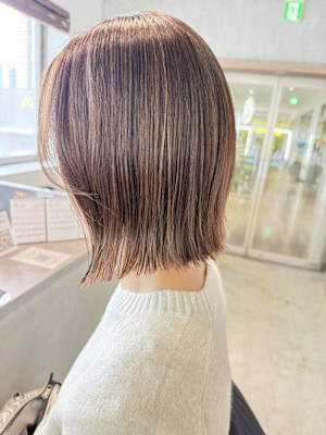 切りっぱなしボブ/外ハネボブ
