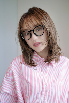 ミディアム・ロング/絶壁解消/前髪あり/20代／30代/面長