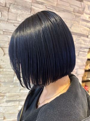 ブルーブラック　ボブ
