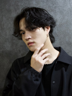 センターパート×ニュアンスパーマ×フェザーパーマ×men's