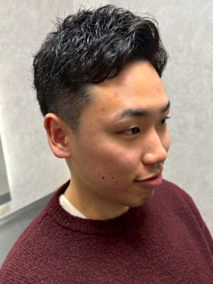 アップバング 刈り上げ サイドパート ビジネスヘア 20代