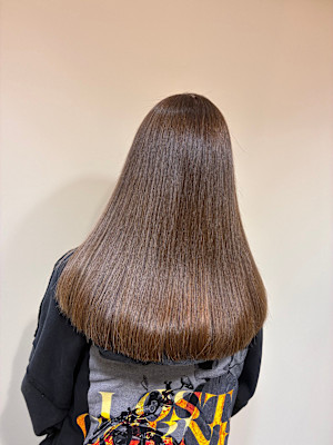 ナチュラル艶ロングストレート