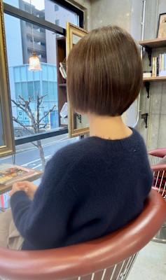 前下がりショートボブ