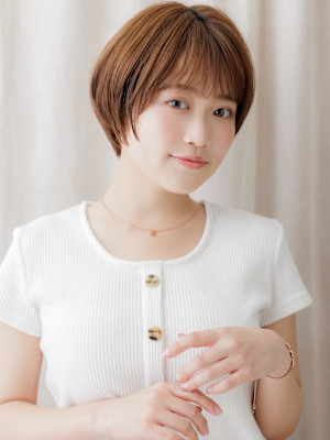 スモーキーブラウンひし形丸みショートマッシュ20代30代