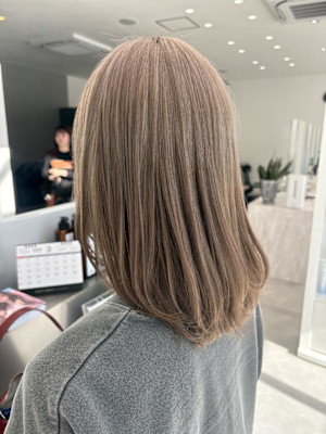 ベージュ系カラー