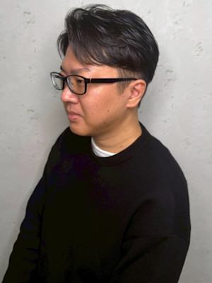 ニュアンスパーマ アップバング ツーブロック 毛流れパーマ