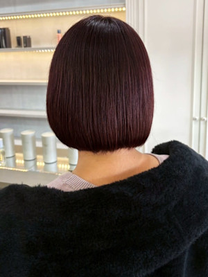 レッドカラー ミニボブ 髪質改善カラー 暖色系 艶髪カラー