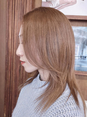 抜け感ベージュレイヤー