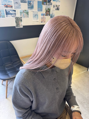 柔らかピンクベージュ