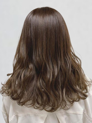 アッシュブラウン デジタルパーマ 透明感カラー 20代
