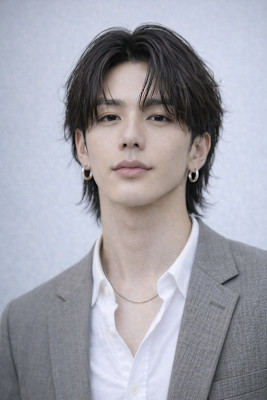 束感黒髪ナチュラル人気流行フェザーパーマ韓国風